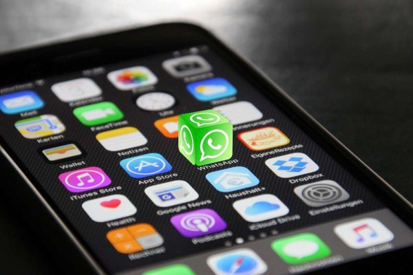 WhatsApp y Signal atacados con spyware comercial y troyanos de acceso remoto